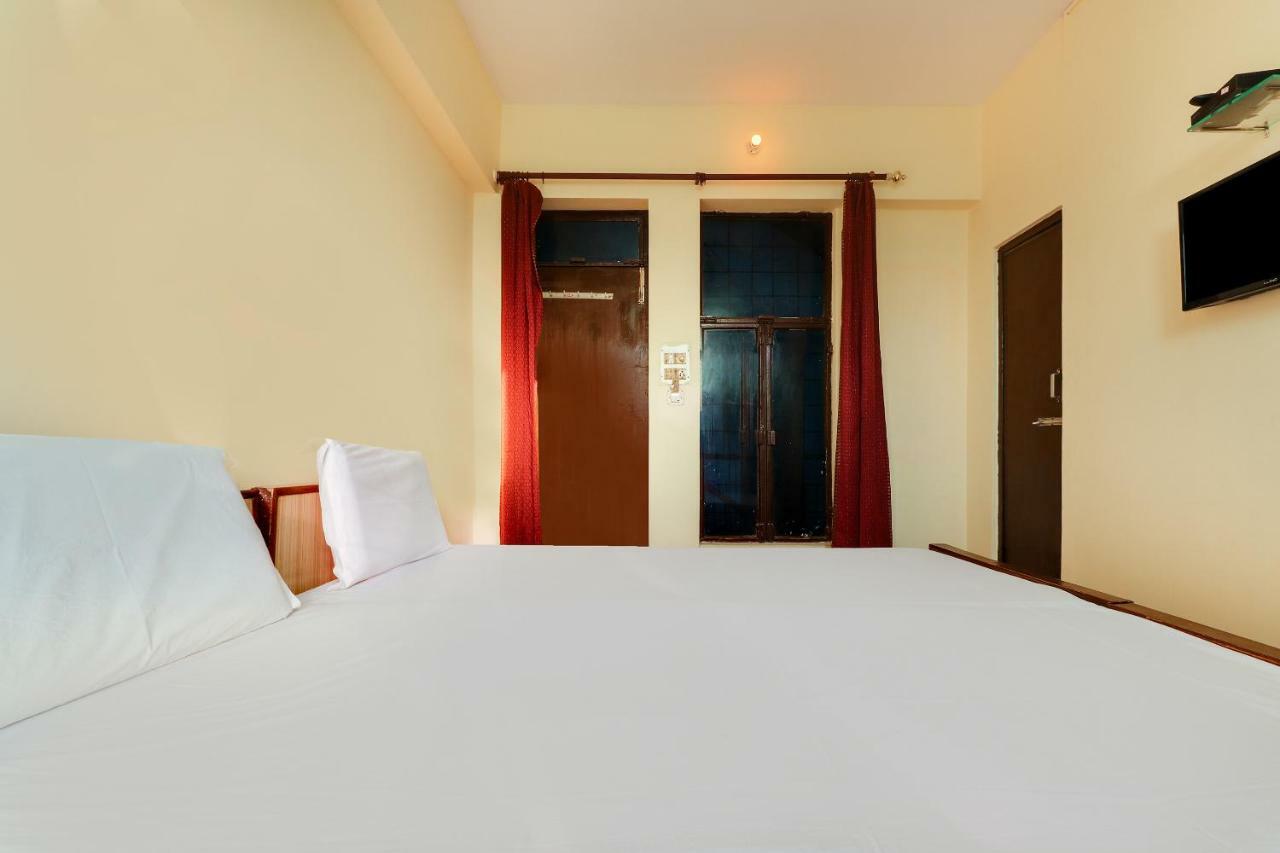 Spot On 38567 Hotel Aryan Лакхнау Экстерьер фото